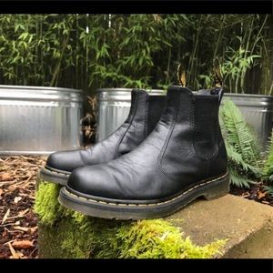 Dr marten men’s Chelsea boot 2976